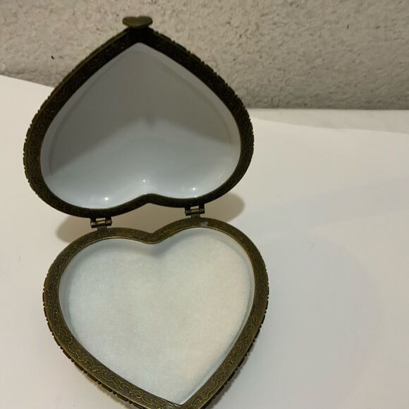 Rollie Brandt Licensed by Wild Wing Trinket, Heart Box with 2 Girls Design.G20 - Picture 7 of 9